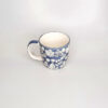 TAZA FLORES EN RELIEVE AZUL