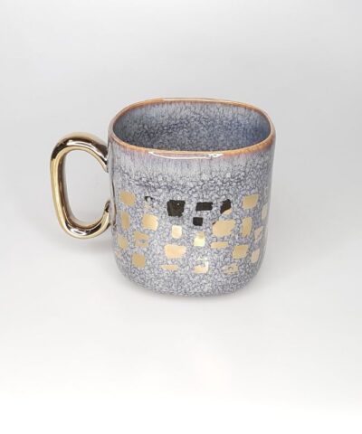 Taza Borde Cuadrado Gris y Dorado