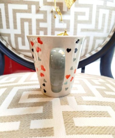 Alternative view of Taza Corazones