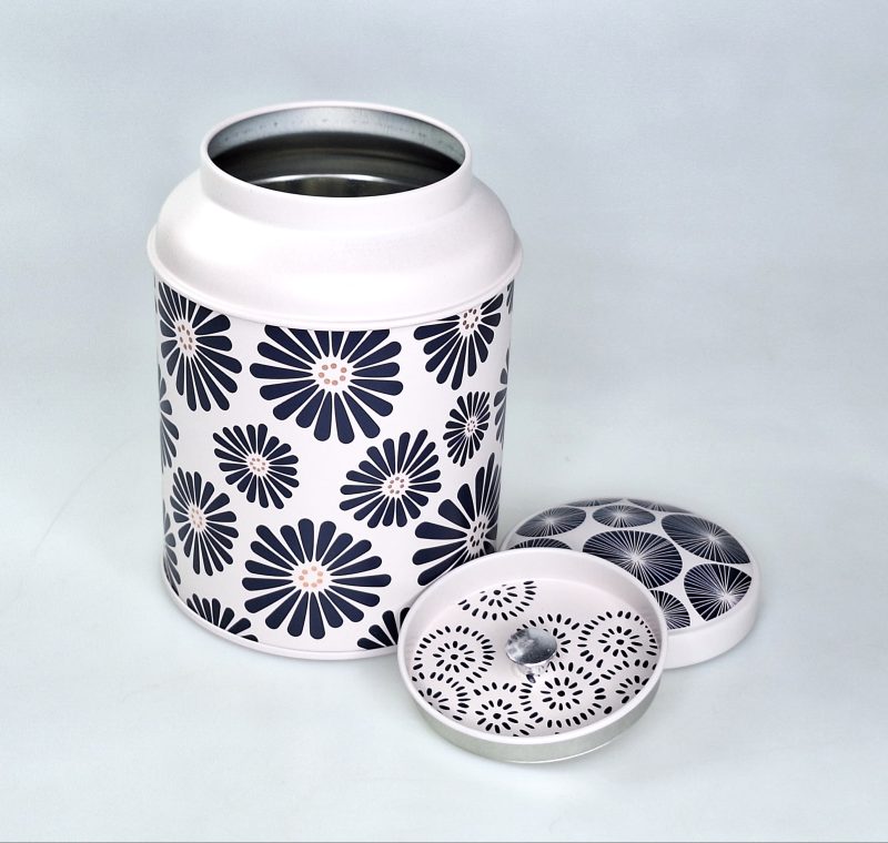 LATA AMAMI FLORES CREMA 02